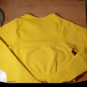 Alphalete revival crop top